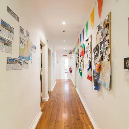 Vandrarhem Lisboa Central Hostel *