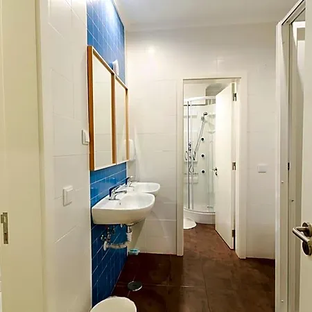 Vandrarhem Lisboa Central Hostel *