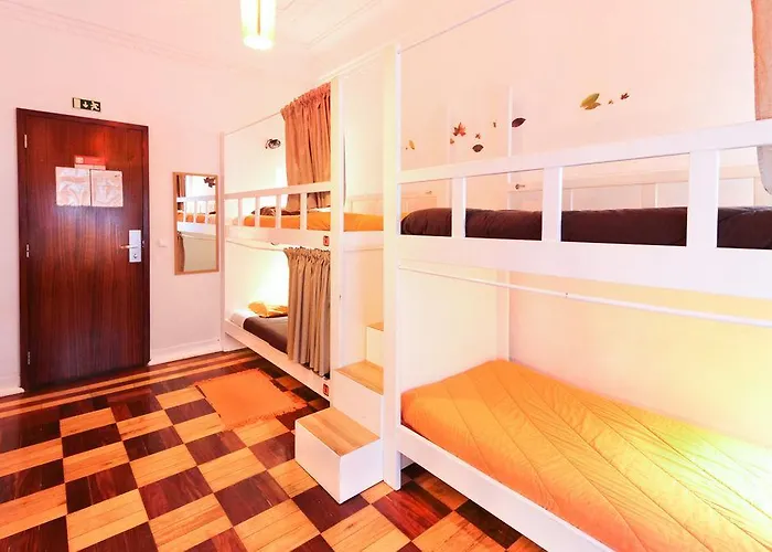 Lisboa Central Hostel *