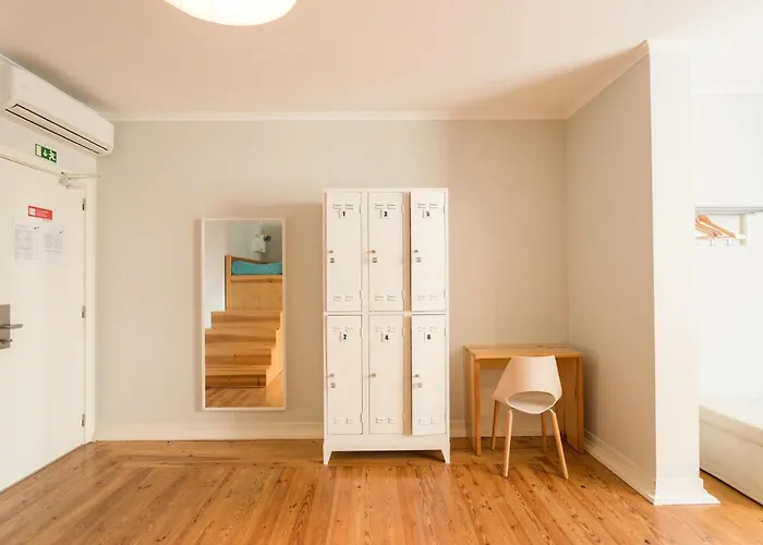 אכסניה Lisboa Central Hostel *