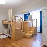 Albergue Lisboa Central Hostel *