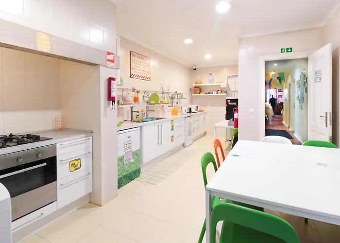 Lisboa Central Hostel Хостел *